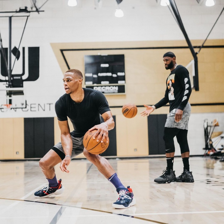 主线与两款 主线与两款