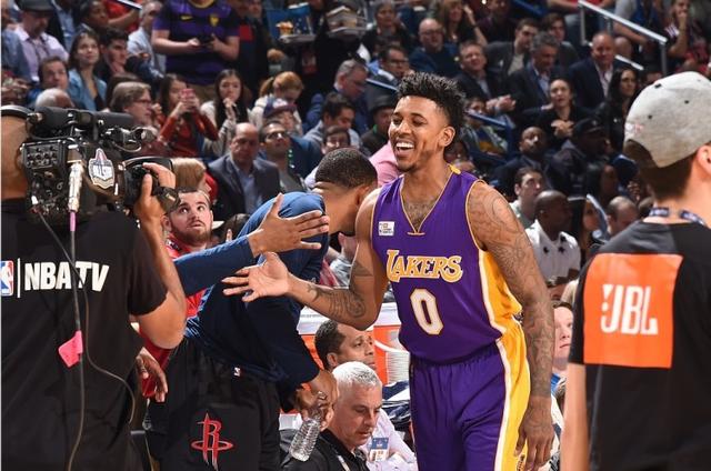 末微度假的 末微度假的