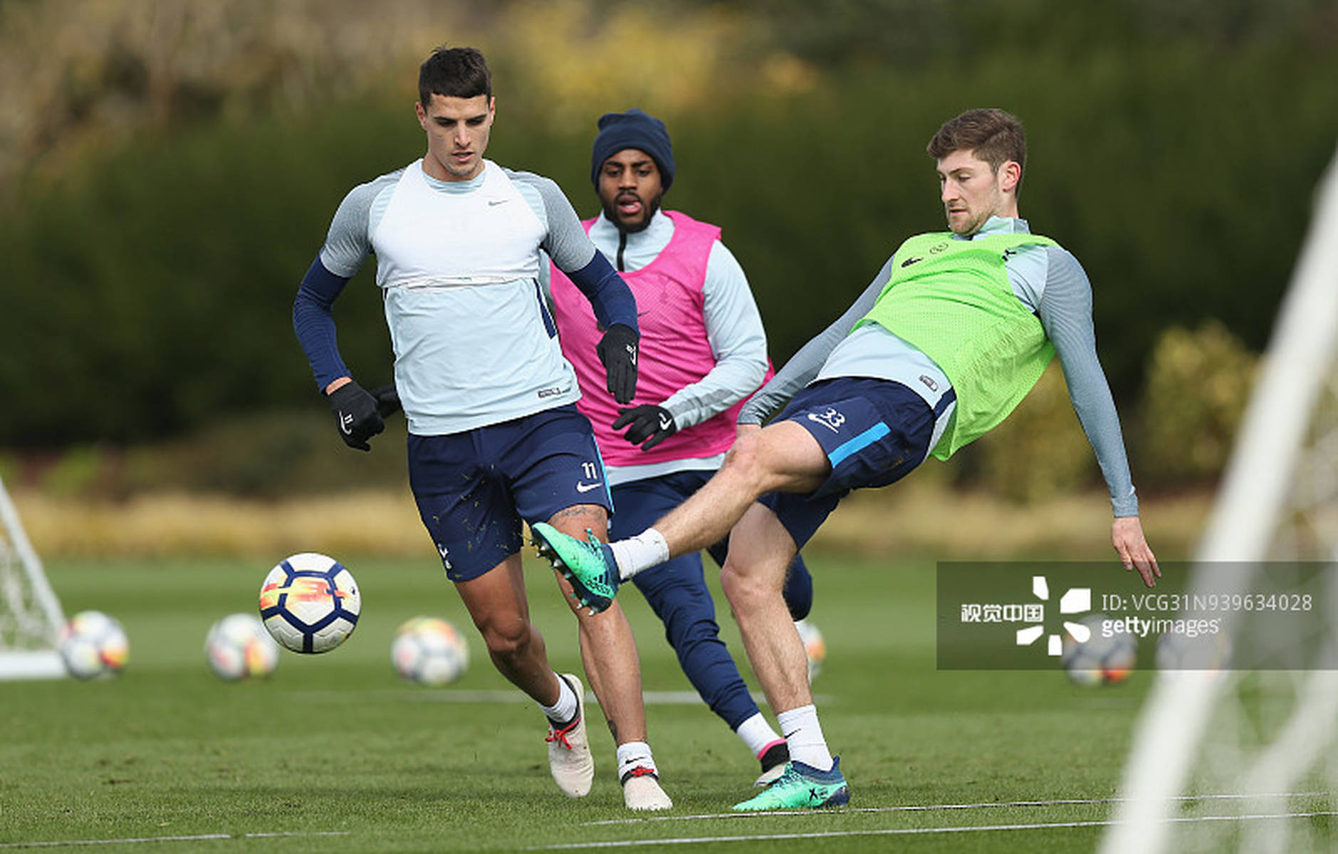 续产出的冠 续产出的冠